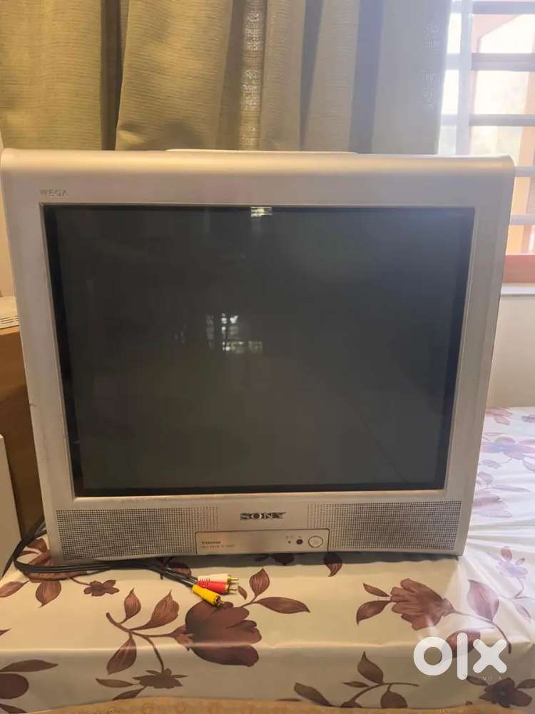 Sony Trinitron Color TV