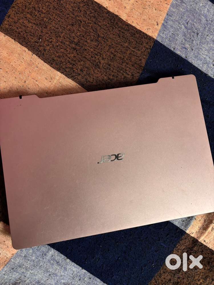 Acer Aspire 3 (4 months old)