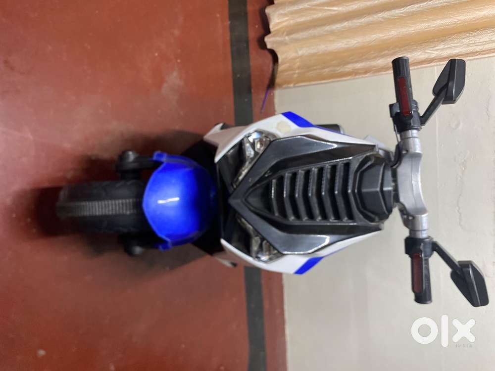 Fully condition,Bluetooth,music,reverse gear with break , accelaromete