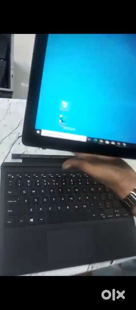 2 in 1 Laptop + Tablet  i5 8th gen 256GB SSD