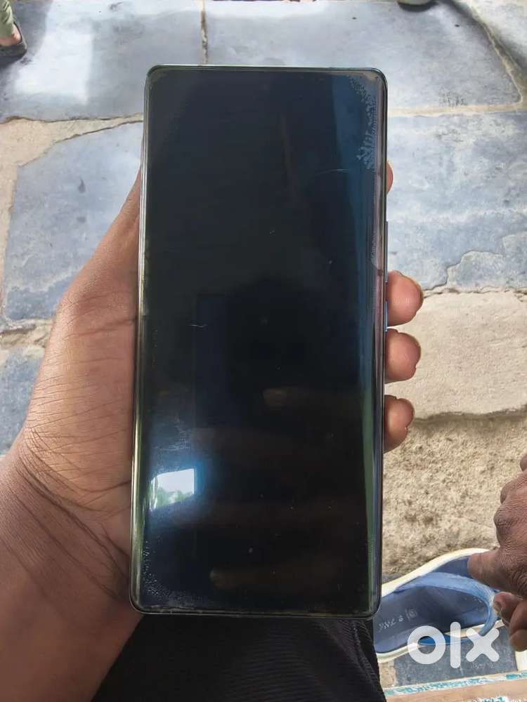 iQOO Z7 Pro 8Gb Ram and 256Gb internal storage