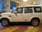 Mahindra Scorpio S8 2015 Diesel 53000 Km Driven with hand rests