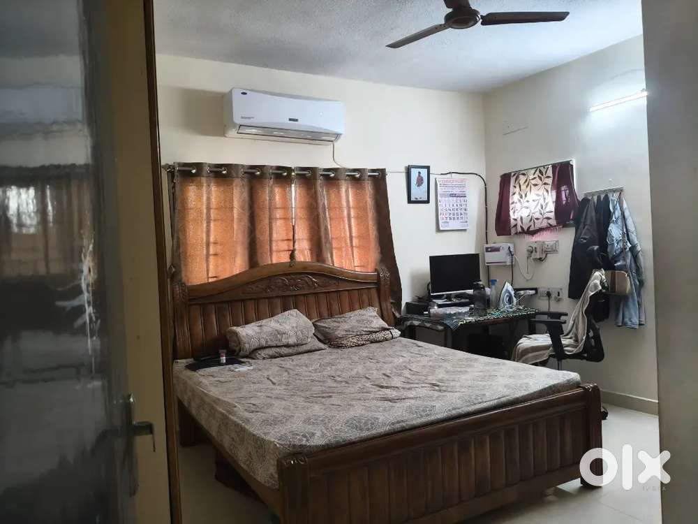 1280 SQFT UDS 900 SQFT 3 BHK GATED COMMUNITY APARTMENT SALE VELACHERY