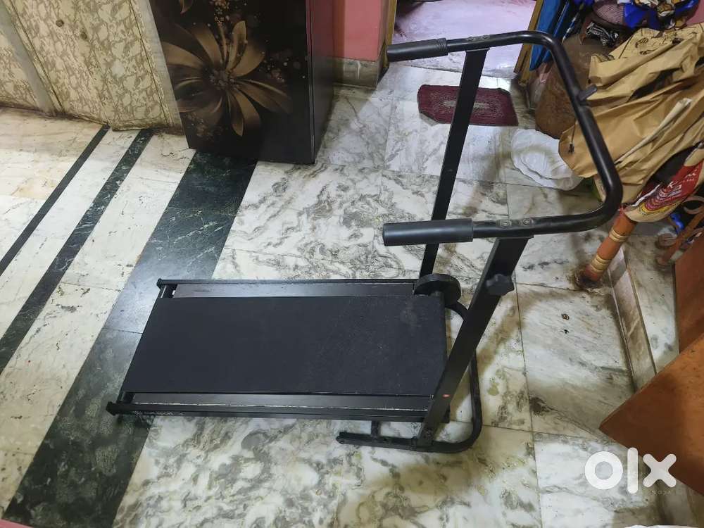 Manual treadmill
