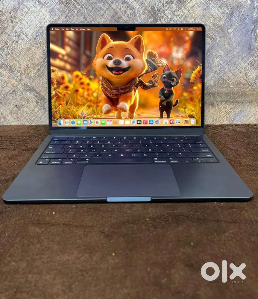 Apple Macbook Air M2 mid night new condition all working