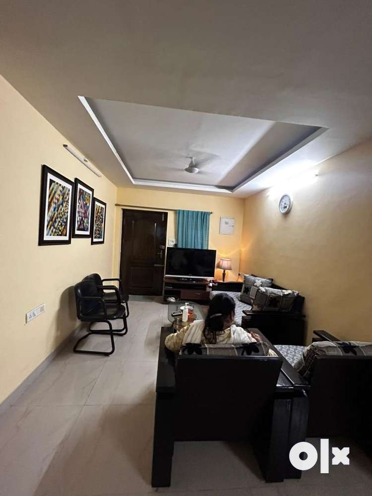 3 bhk flat furnished in Hitech city