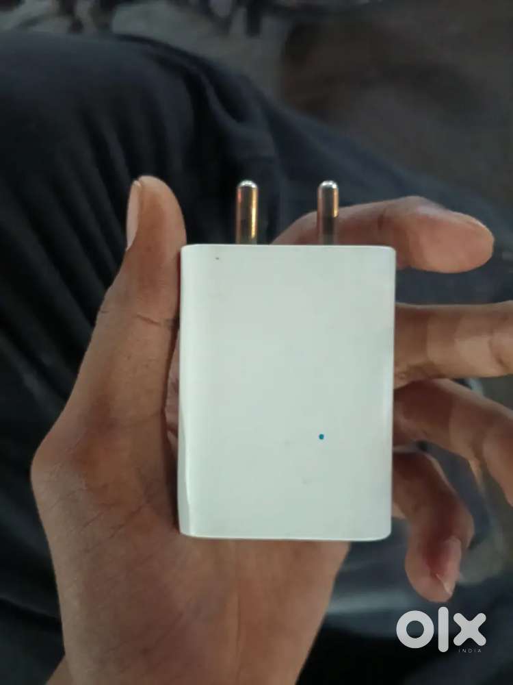 VIVO ORIGINAL ADOPTOR 33 WALT NEW CONDITION ADAPTER NO ANY SCRATCH