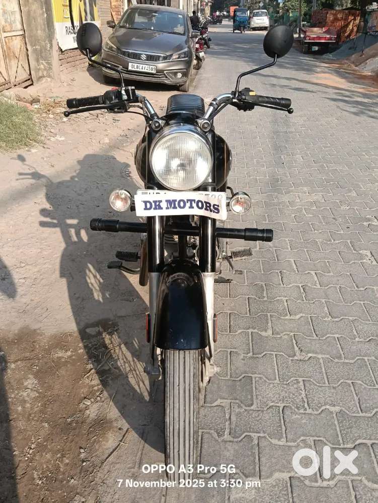 ROYAL ENFIELD STANDARD 350 MODEL 2023 K. M 7946