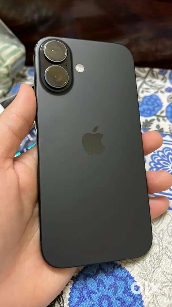 Iphone 16-256. One month warranty left