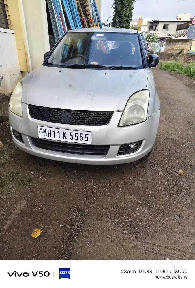 Maruti Suzuki Swift 2005 Petrol 90000 Km Driven full condition