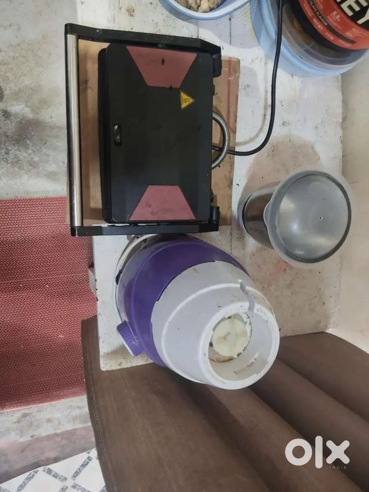 Mixxi and sandwhich maker