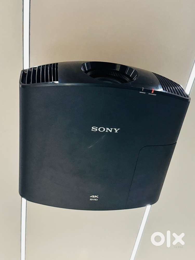 Dual HDMI Sony VPL VW270es 4K Home Cinema Projector