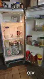2 TWO FRIDGES.    SAMSUNG 195 litr. Both are inGood working condition