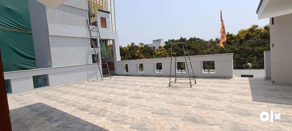 PENTHOUSE 3BHK FOR RENT IN BANJARA HILLS ROAD NO-12