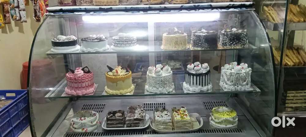 4ft air colling cake display