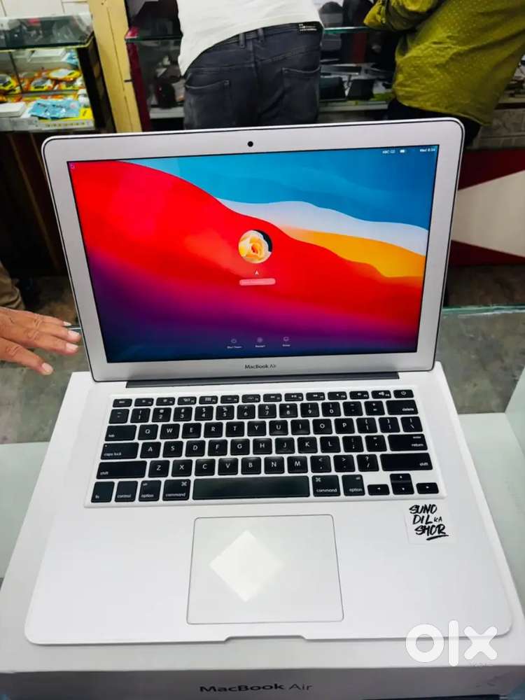 Apple MAC BOOK AIR 2013 MODEL