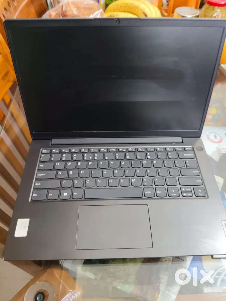 Lenovo V14 G4