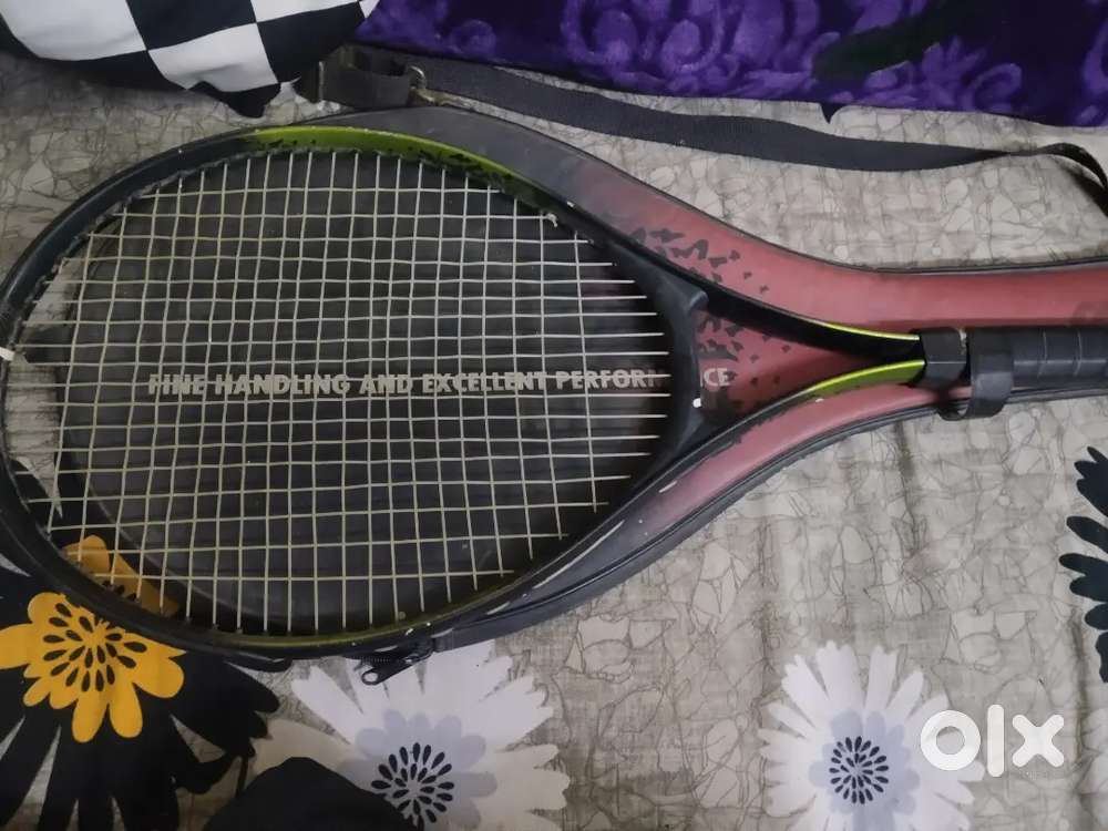Tennis racket