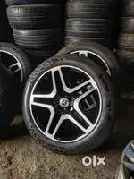 MERCEDES ALLOYS & TYRES 21 INCHES (GOOD CONDITION)
