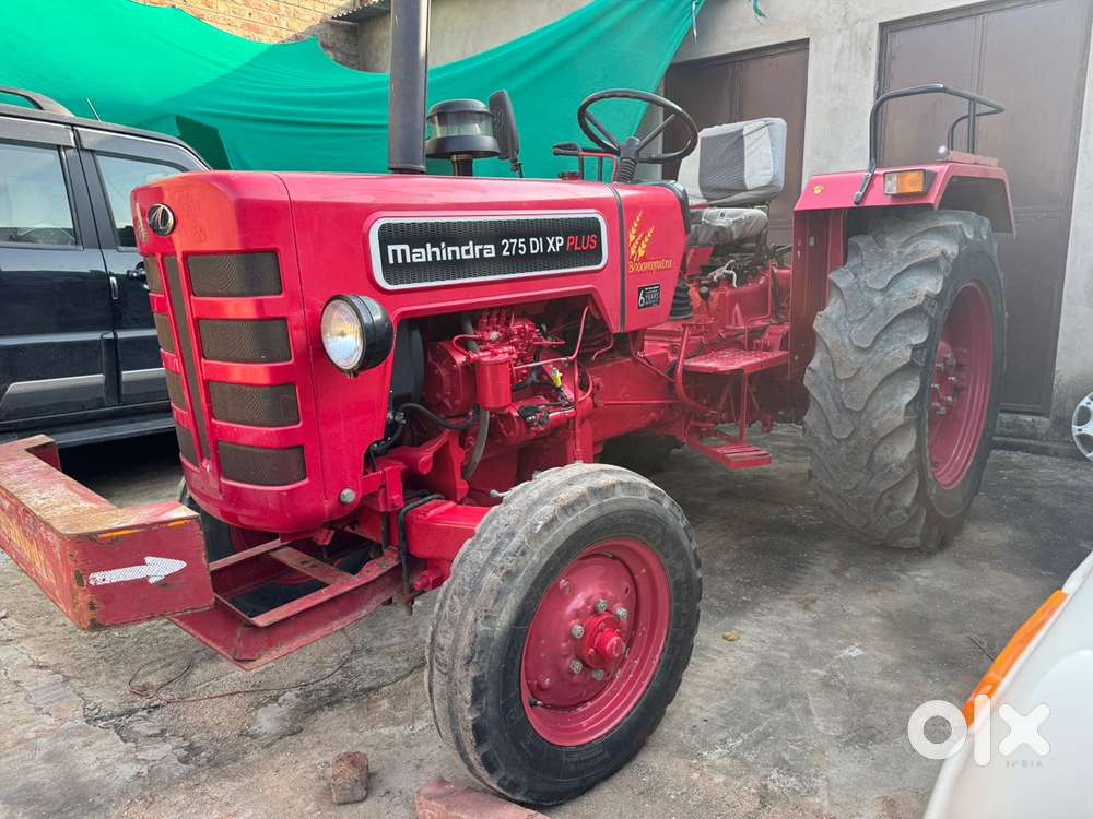 Mahindra and Mahindra 275
