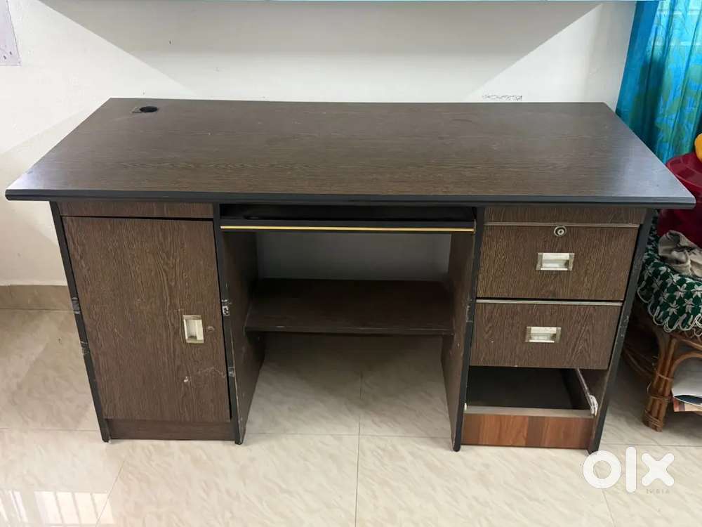 Computer Table for Sale