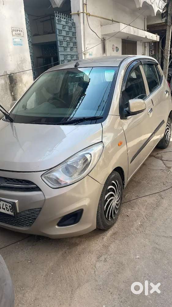 Hyundai i10 2013 cng