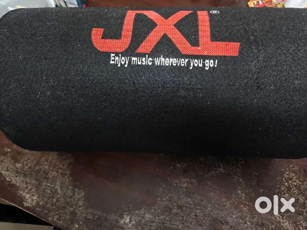Bass tube for music