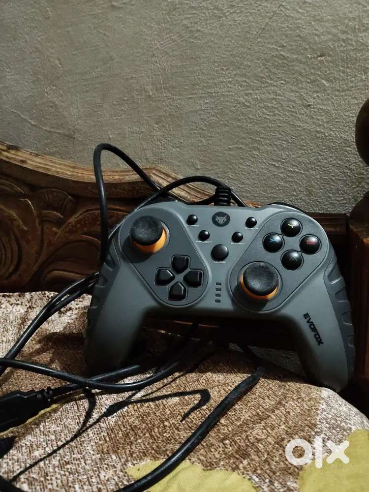 Gaming controller