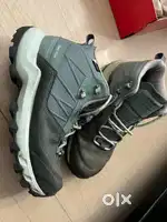 Quechua Trekking shoes UK 4
