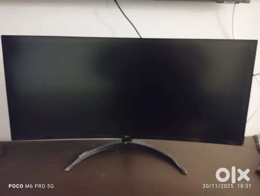 LG 34SR60QC curved (1800R) Ultra wide 21:9 Smart Monitor.. brand New