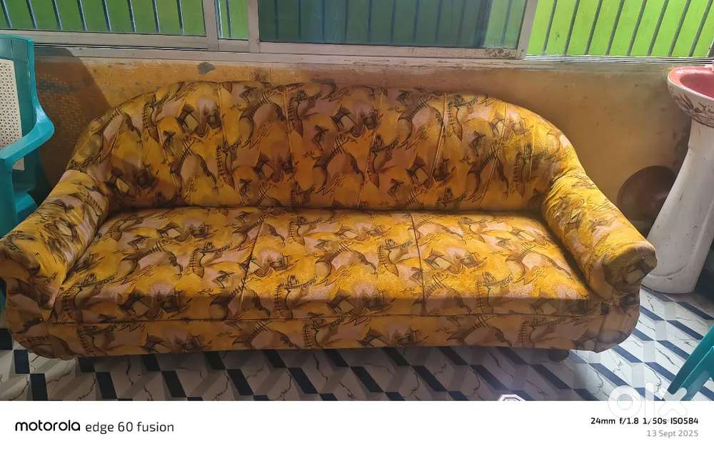 Good condition three seater one  & one  seater hotel 5 seater sofa