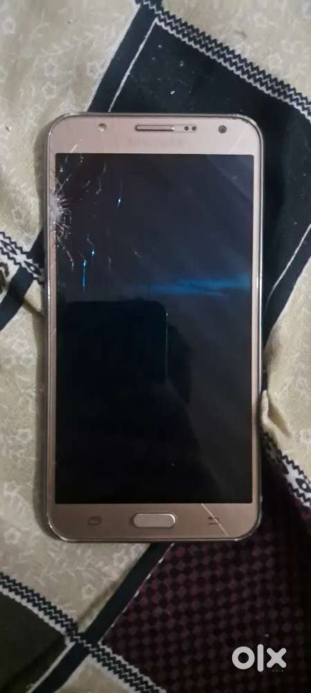 Samsung J7