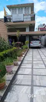 Posh location , safe area ,on road