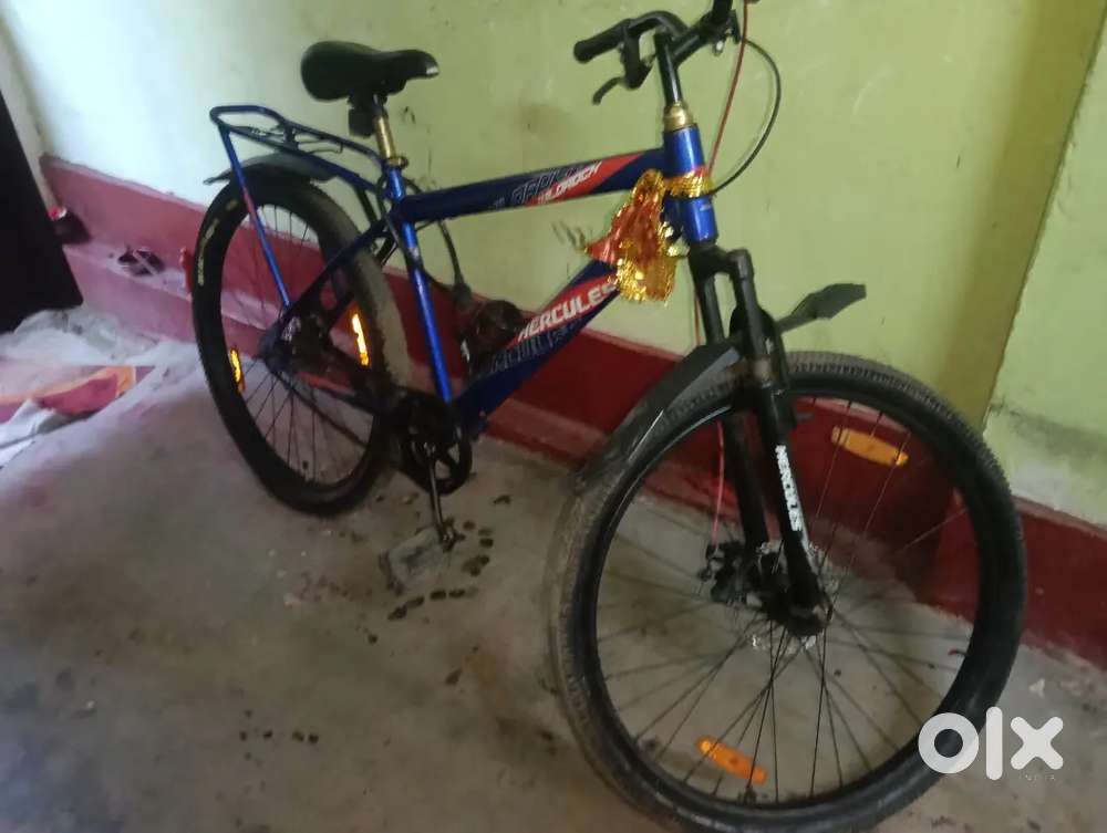 Hercules cycle with blue and black colour