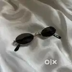 oval metal this is very best goggles