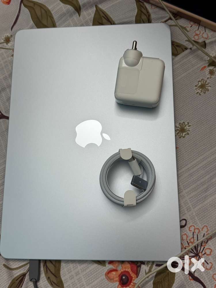Brand new apple MAC air 4