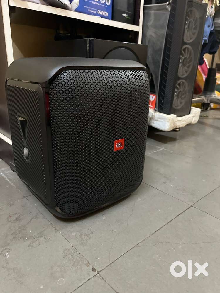 JBL essential party speaker