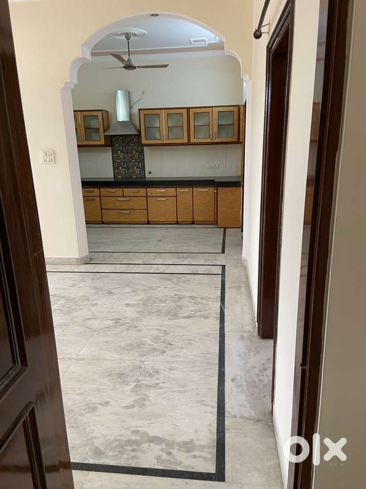 3bhk ist floor Sector 9 Panchkula