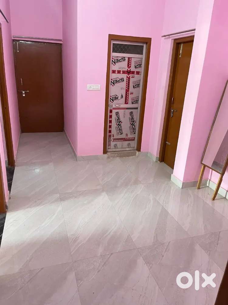 2 BHK space for family