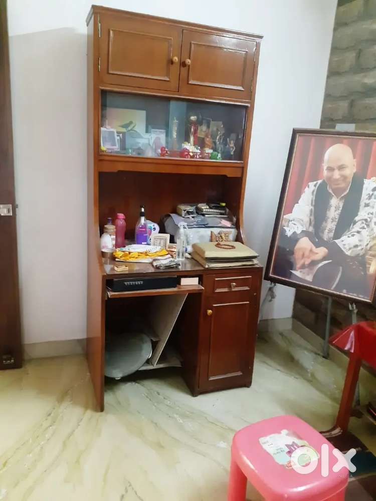 Computer/workstation/Study Table