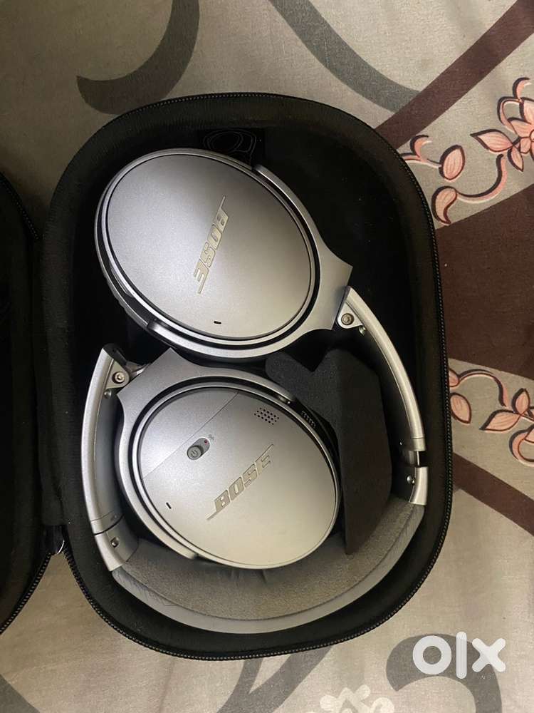 Bose QuietComfort headphones  Noise Cancellation  Like Brand