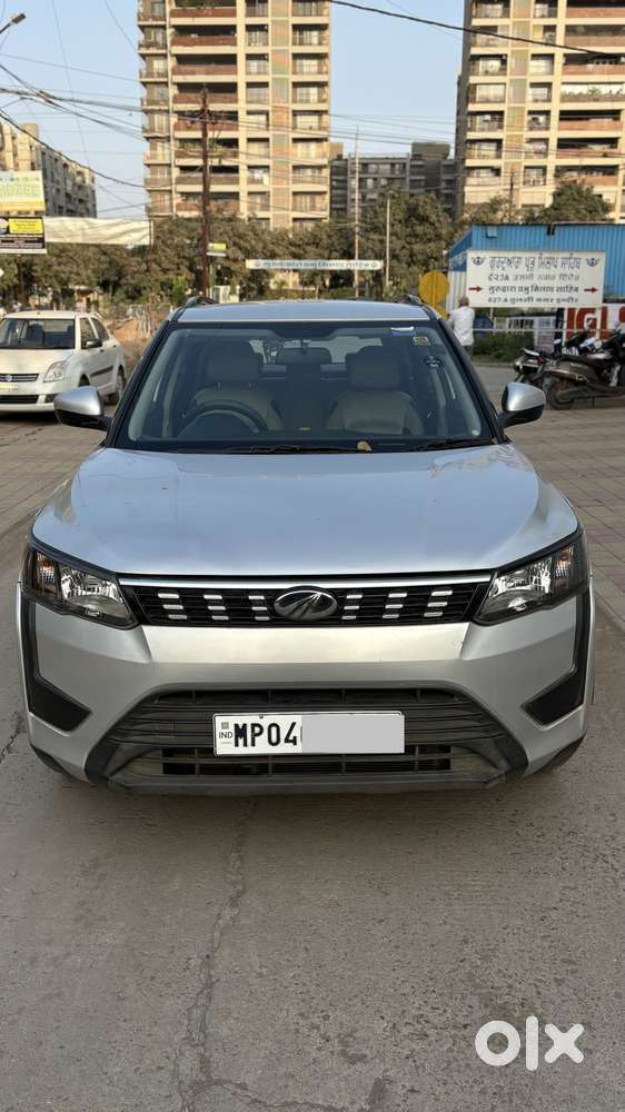 Mahindra XUV300 W6, 2019, Petrol