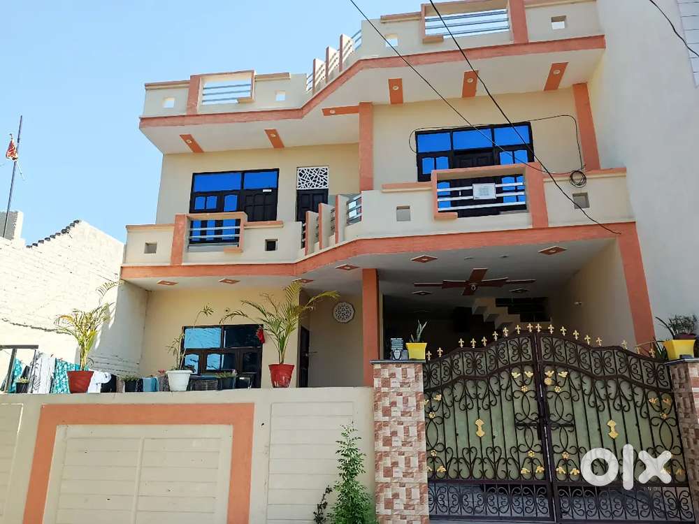 Home PG Only for girls without food G1 3rd gate Shanti nagar kkr