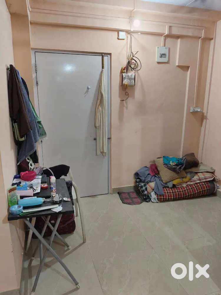 Required 1 female roommate