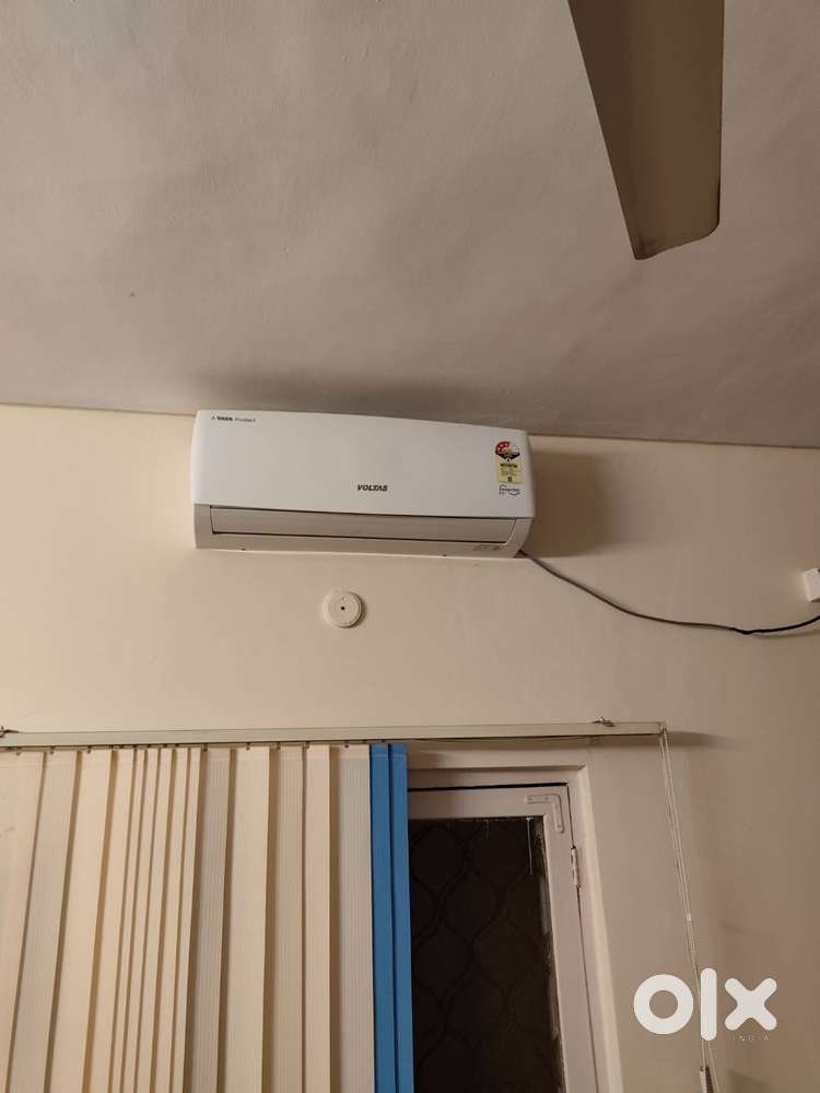One year old Voltas 1 ton AC