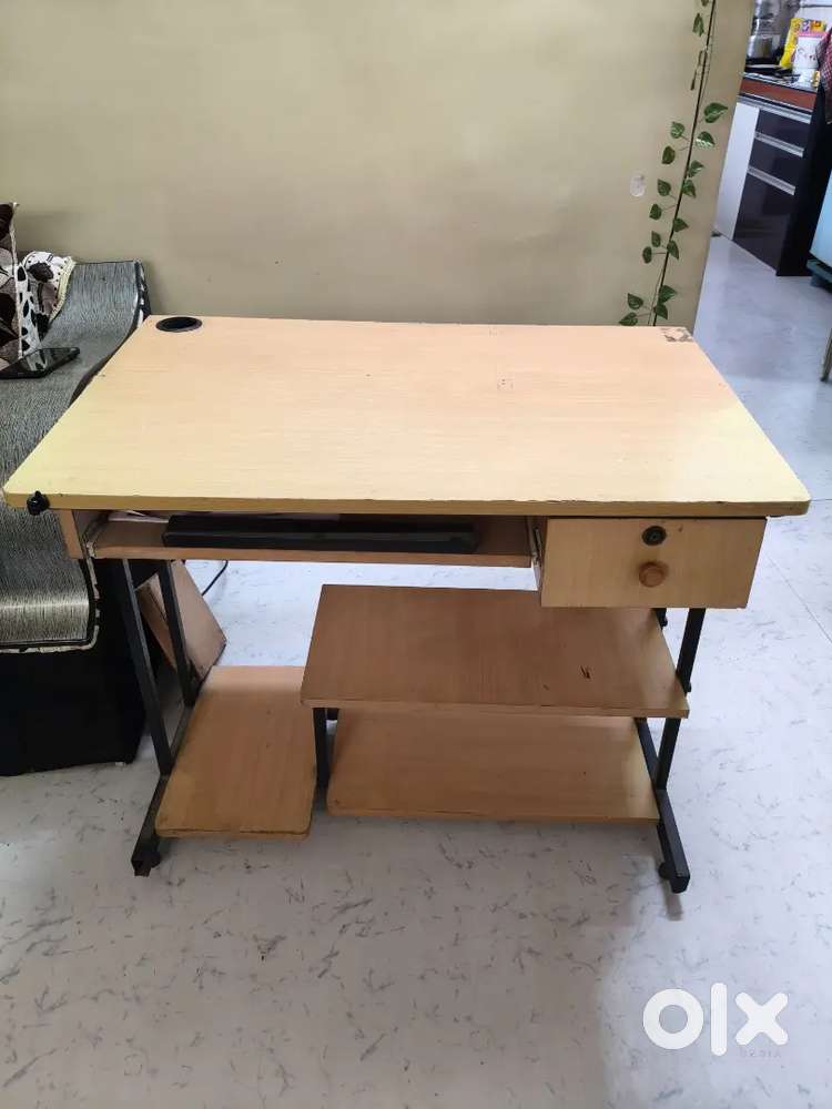 Computer table.