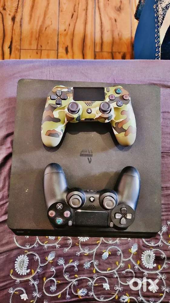 Play Station 4