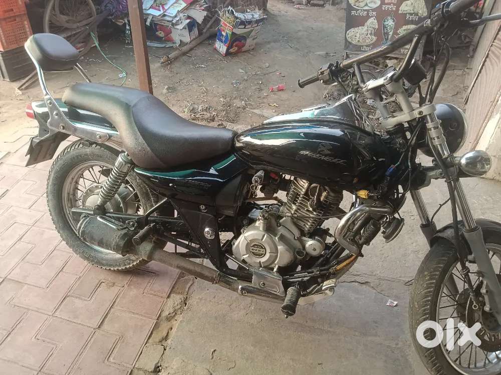 bajaj avenger 220 good bike nice condition showroom condition