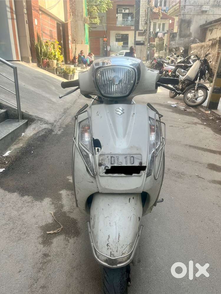 Well maintaned and first owner,all documents available