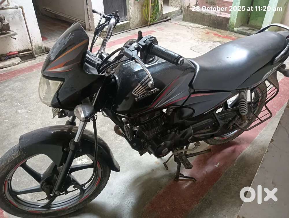 हाण्डा शाईन चलने में आराम दायक बैठने में शानदार है